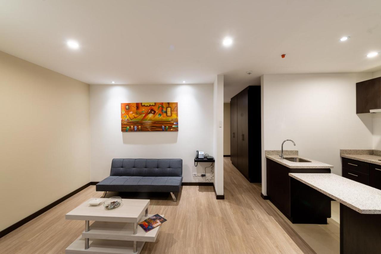 Hotel & Suites En Cuenca, Venue Batan Куэнка Экстерьер фото