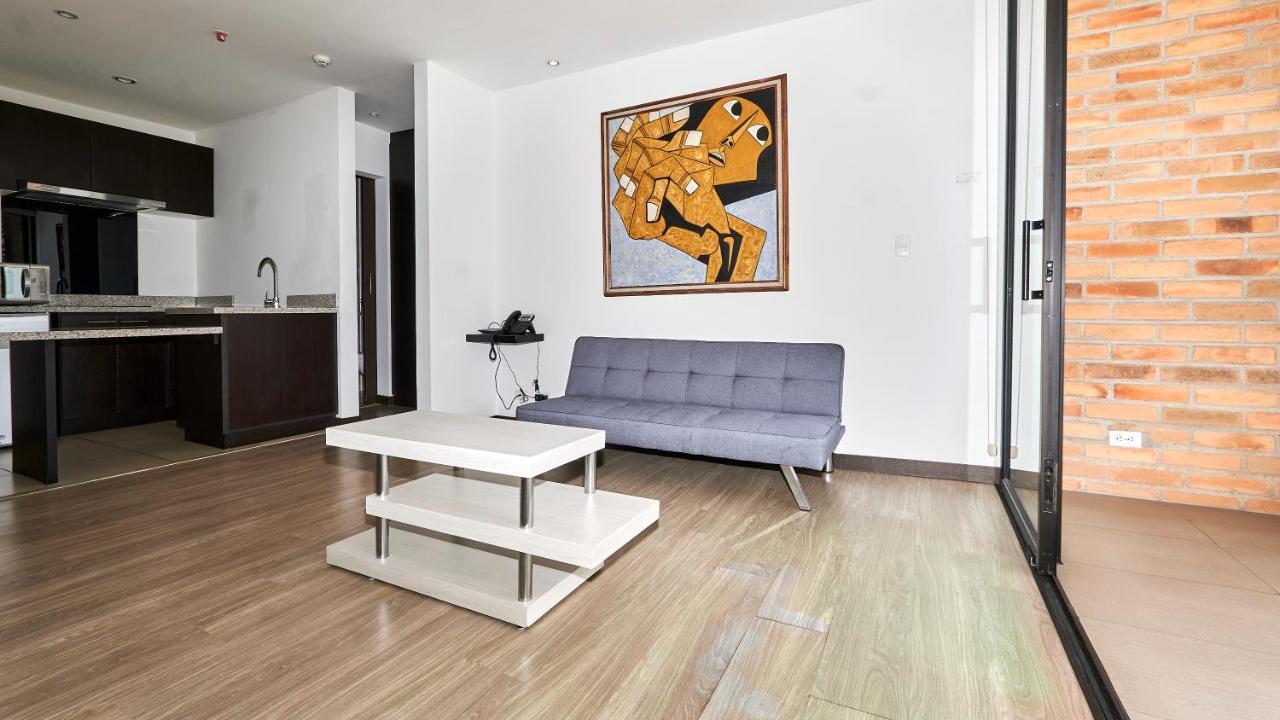 Hotel & Suites En Cuenca, Venue Batan Куэнка Экстерьер фото